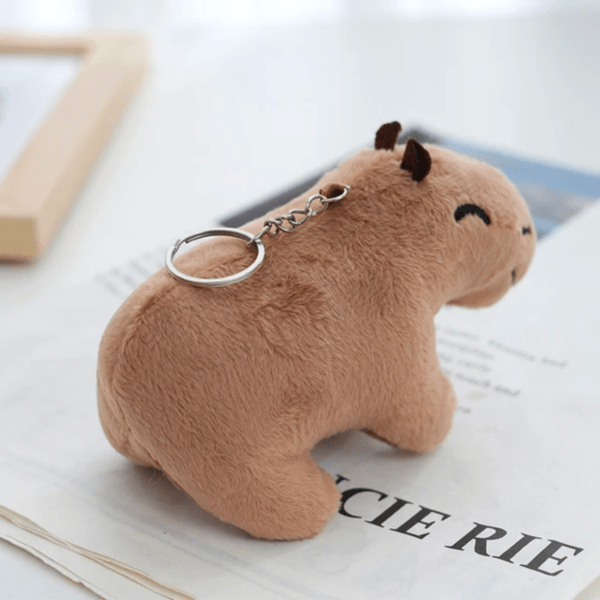 Chaveiro de Pelúcia Adorável- Capivara