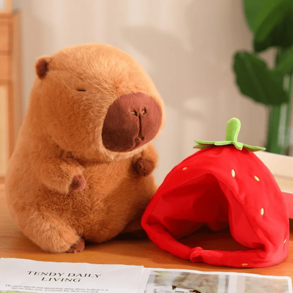 Brinquedo de Pelúcia- Capivara com Toca de Morango - Imagem 4
